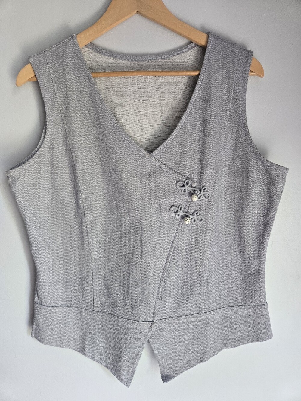 New The EARTH COLLECTION Sleeveless Grey Cotton Top